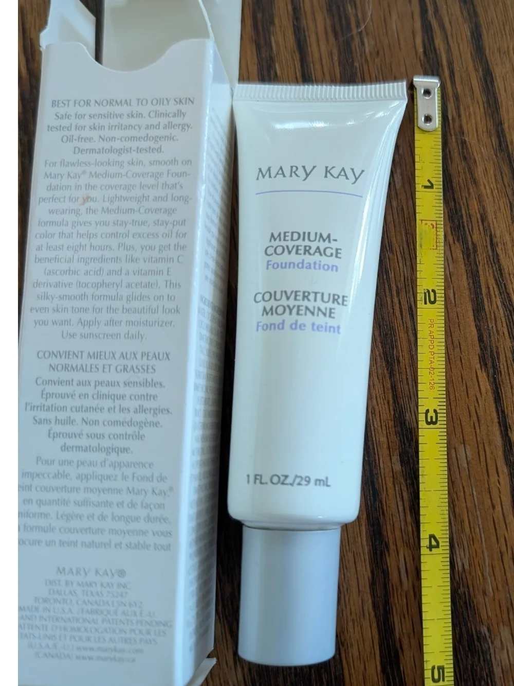 Mary Kay Medium-Coverage Foundation - Beige #300